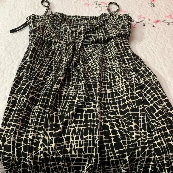 Women’s dress - Picture 5 of 5